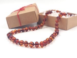 "Mountain" adult amber necklace