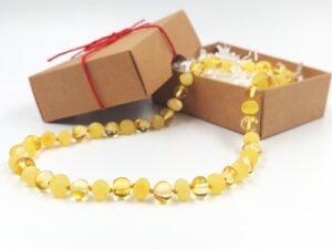 Adult amber necklace "Elegant"
