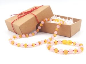 20251214_125106 Unpolished honey amber with rose quarz set