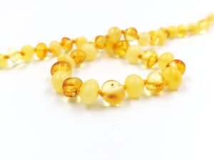 20240115_104754 Amber necklace for kids lemon/milky
