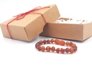 20260104_155049 Pulsera de ámbar color coñac sin pulir para niños