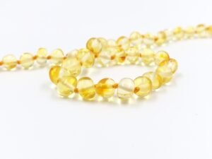 gintariniai karoliai vaikams