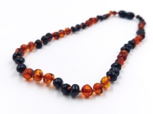 Baltijos gintaro karoliai vaikams